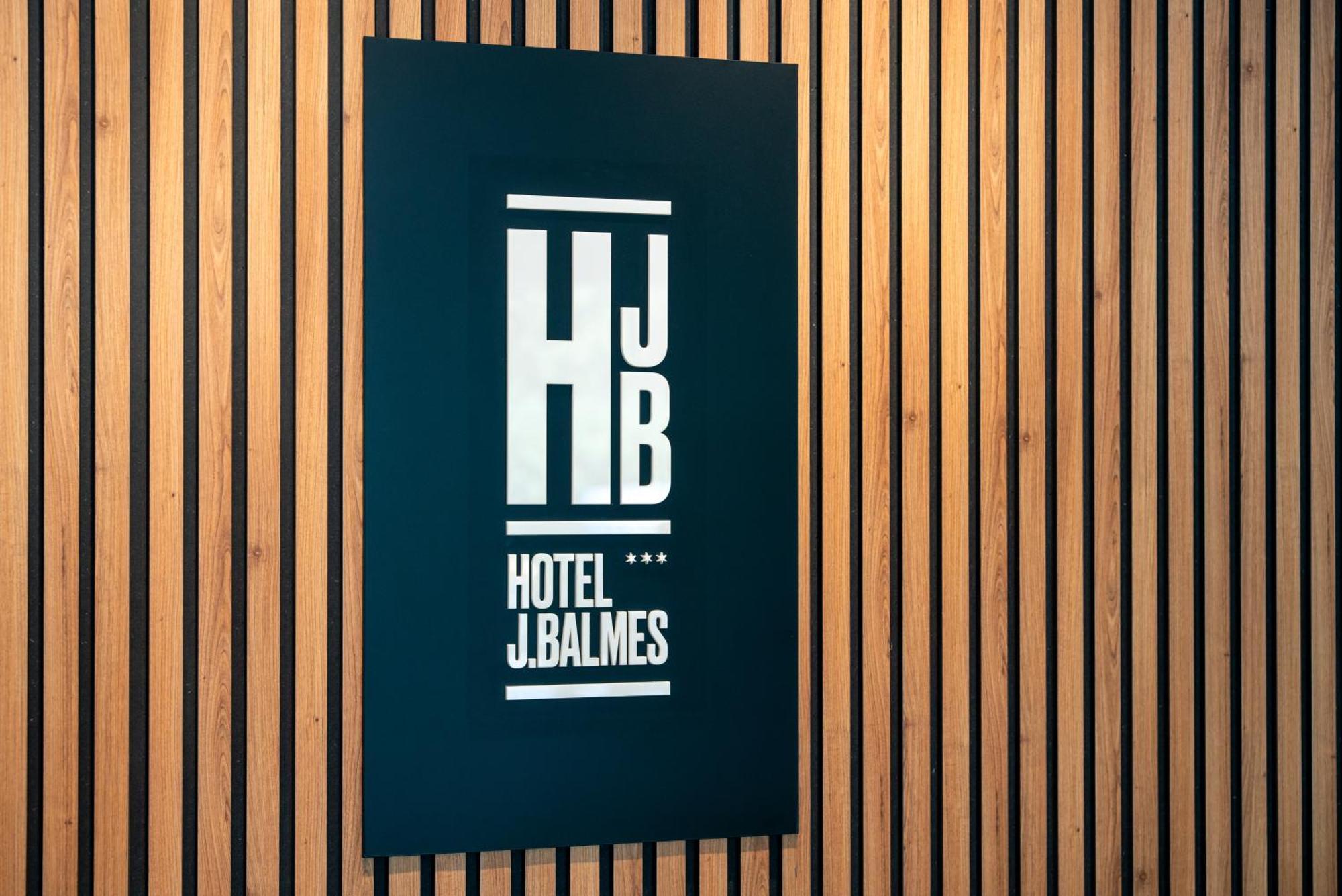 Hotel J. Balmes Vic Eksteriør bilde