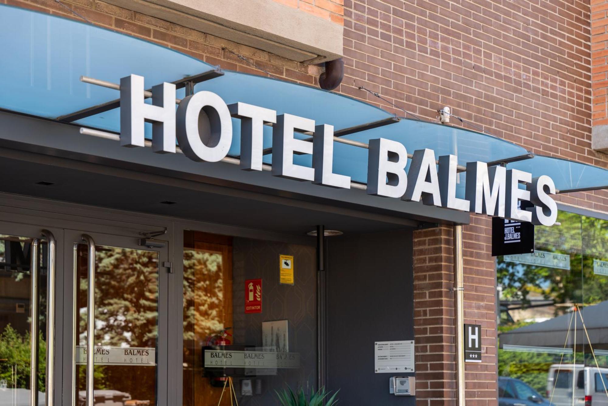 Hotel J. Balmes Vic Eksteriør bilde