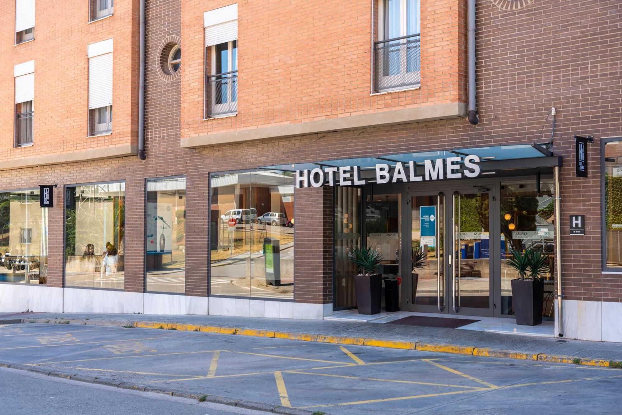 Hotel J. Balmes Vic Eksteriør bilde